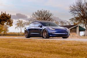 2018 Tesla Model S by EVS Motors on ADV.1 Wheels (ADV5.0 M.V2 CS)